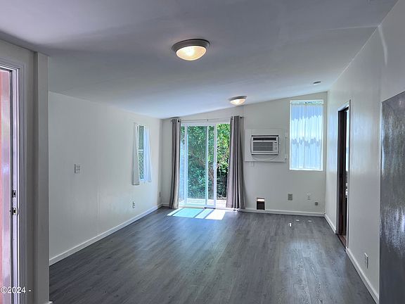 5th image of 452 N Fawn Dr