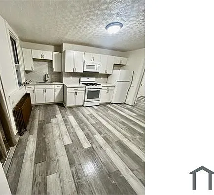 2605 S 18th St — Photo 1