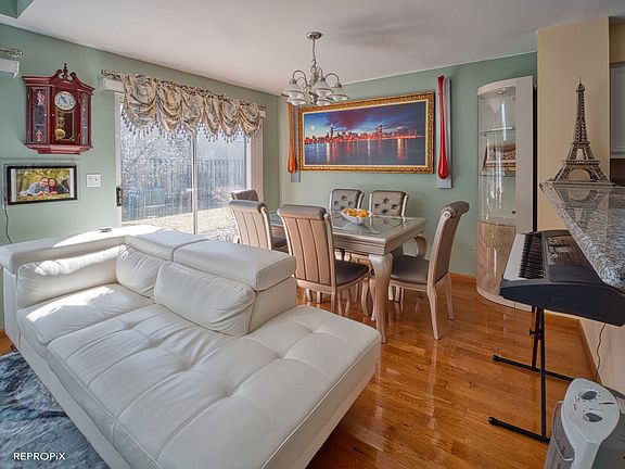 5th image of 9033 W Heathwood Cir #9033