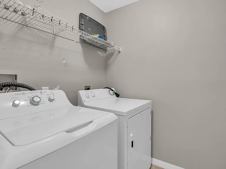 6560 Huntington Lakes Cir — Photo 18
