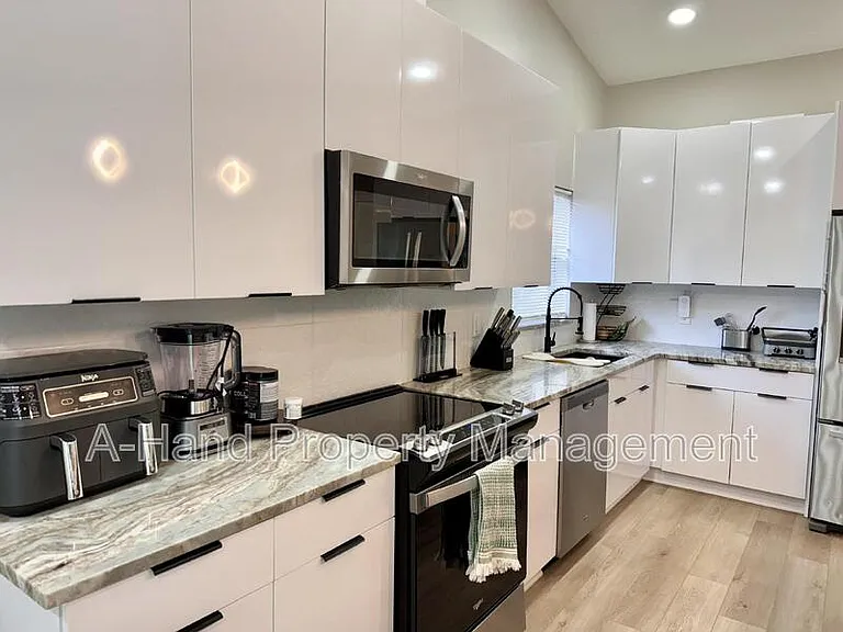 15912 Indian Wells Ct — Photo 5
