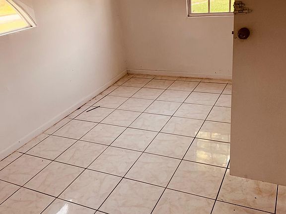 5th image of 5941 Cayman Cir E