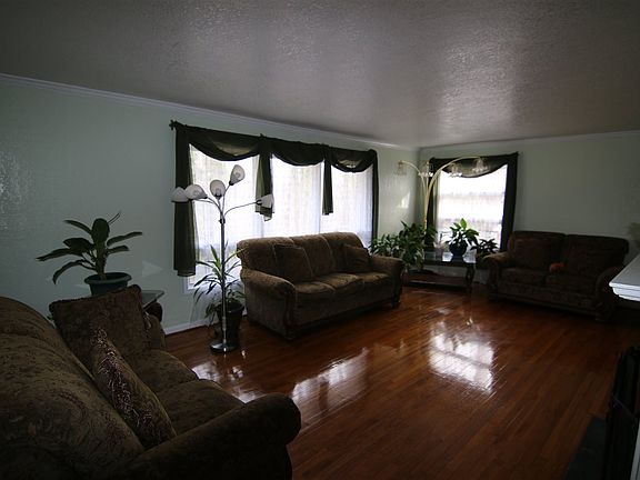 5th image of 910 W O'Ezell Blvd