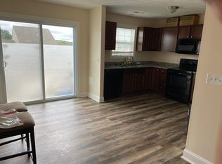 570 Pin Oak Dr NW, Christiansburg, VA 24073