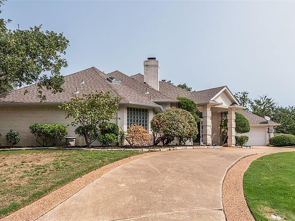 3rd image of 2875 Woodhollow Dr