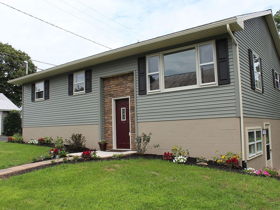1st image of 108 Plum St