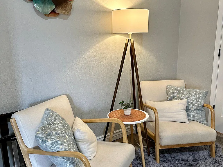 10918 W Bermuda Dr — Photo 32