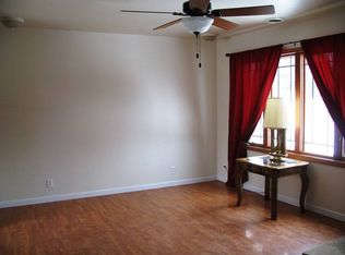 305 Macon Ave, Romeoville, IL 60446