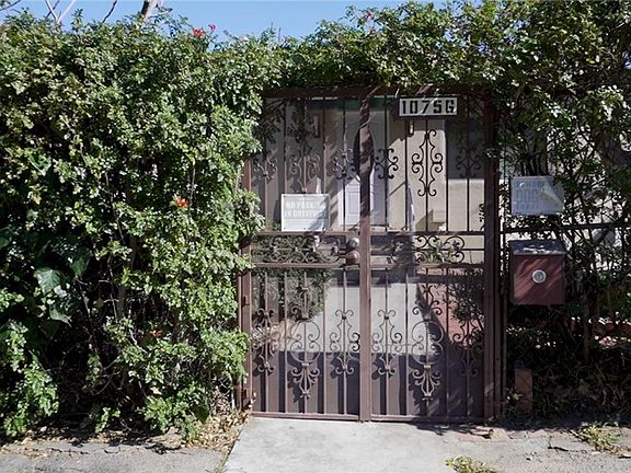 2nd image of 10756 Oro Vista Ave