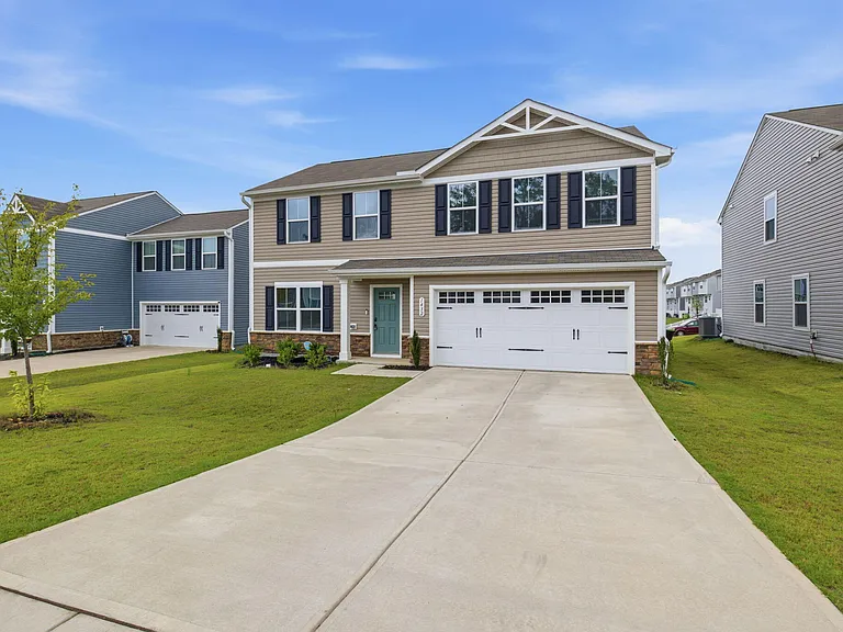 1432 Burgundy Bluff Ln — Photo 2