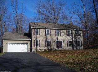 107 Franklin Hill Ct, East Stroudsburg, PA 18301