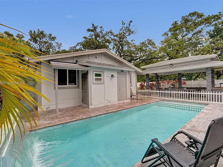 4541 SW 26th Ter — Photo 61