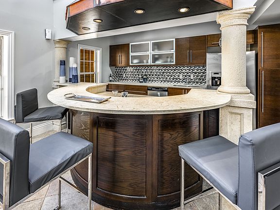 4th image of 6601 S Westshore Blvd #1313