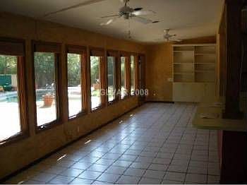 5th image of 2461 E Harmon Ave