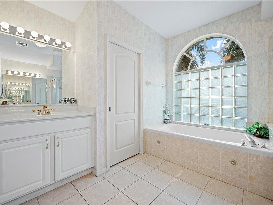 1st image of 2556 Egret Lake Drive