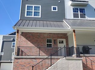 1923 Dahlman Rows Plz, Omaha, NE 68108