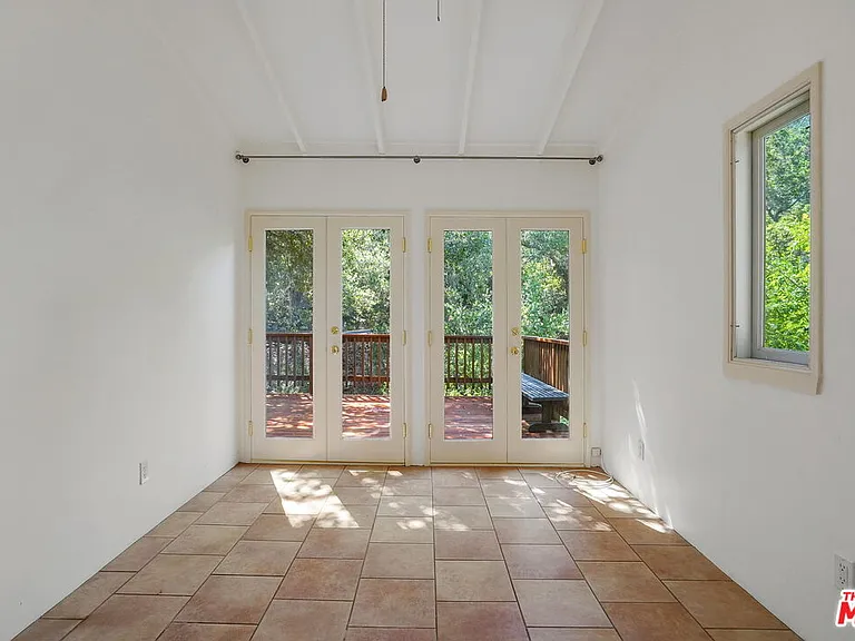 21652 Encina Rd — Photo 12