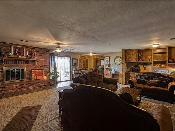 4th image of 1439 Mallard Way