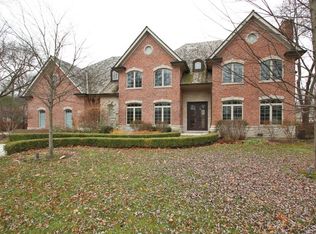 956 Surrey Ln, Northbrook, IL 60062