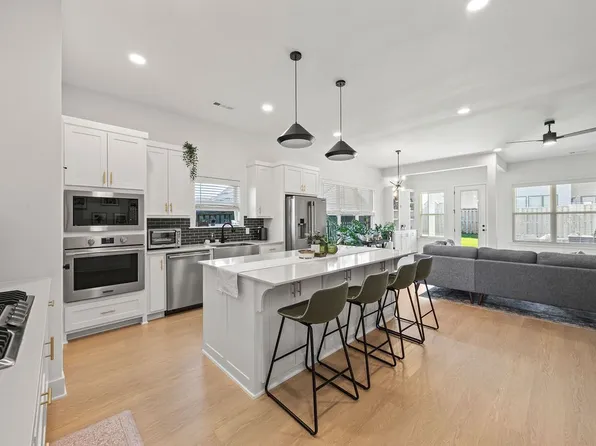 3601 SW Daybreak Blvd, Bentonville, AR 72713
