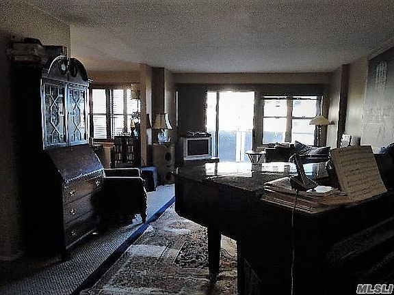 4th image of 18-05 215th St APT 3P