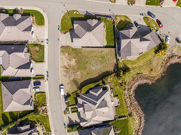 4th image of 1290 Crown Isle Dr #127