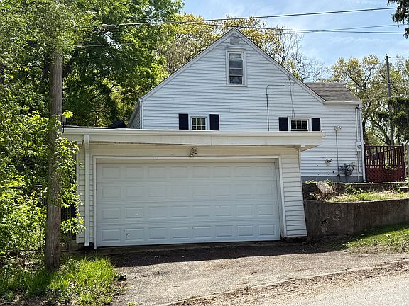 2nd image of 51 Glen Ave