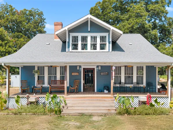 209 Pecan St, Roxton, TX 75477