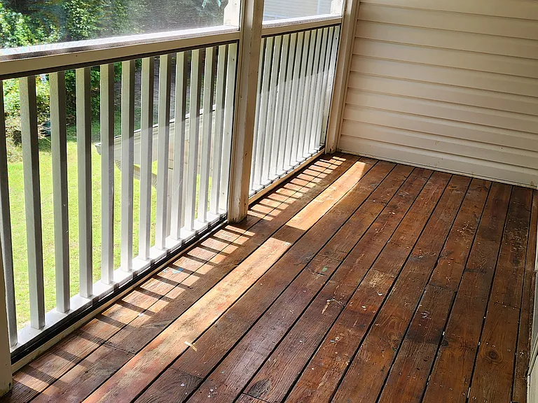 Screen porch.