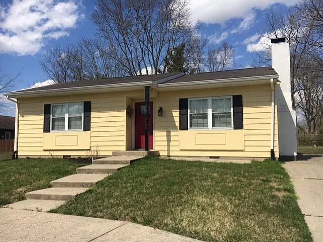 1018 Greentree Rd photo 1