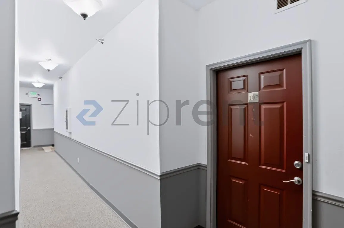 15700 E Jamison Dr — Photo 2