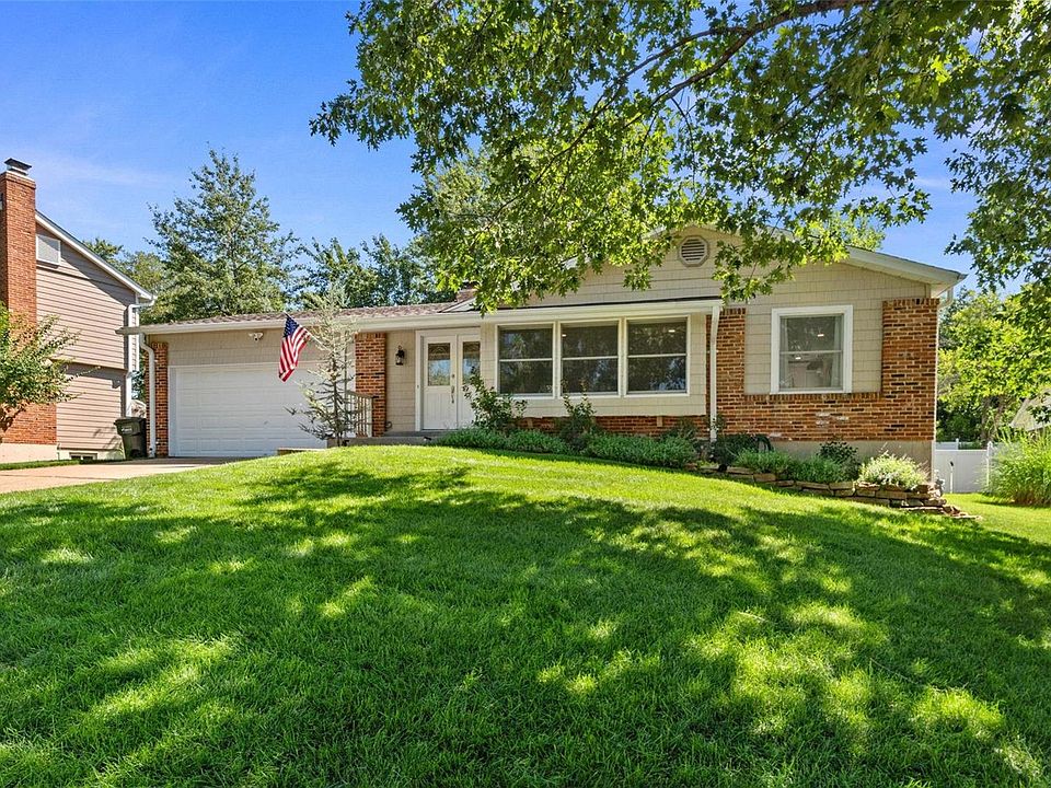 9 Sunny Glen Ct, Ellisville, MO 63011 | Zillow