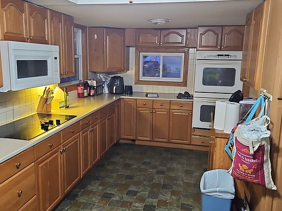 3rd image of 211 Friemann Ln #4