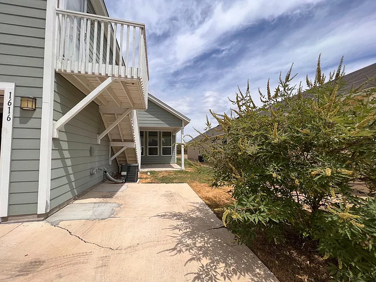 1616 Arbor Knot Dr #B — Photo 11