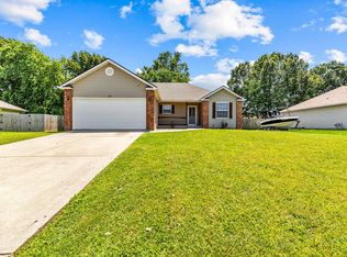 408 W Cherokee Path, Clever, MO 65631