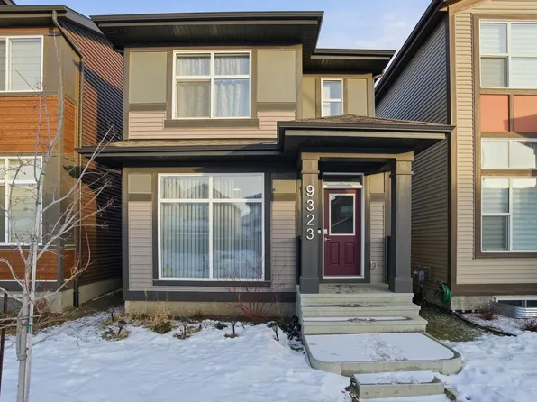 9323 226th St NW, Edmonton, AB T5T 7R5