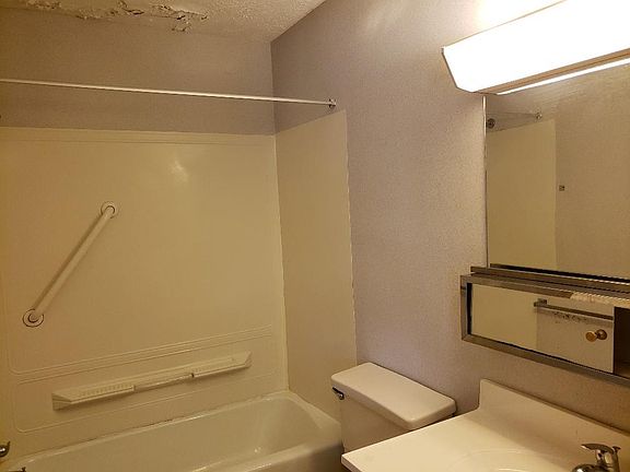 2nd image of 12878 Raymond Dr APT 2B