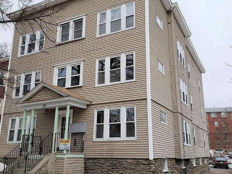 29 Loxwood St #1L — Photo 3