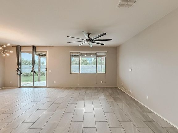 5th image of 1754 E Grenadine Rd