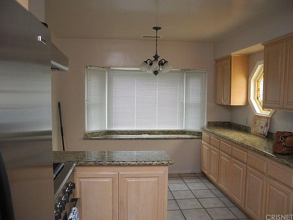 5th image of 326 Ruberta Ave