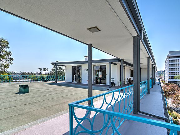 2nd image of 1000 Cordova St APT 402