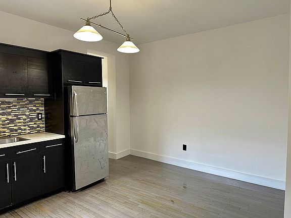 3rd image of 91 E 18th St APT 3C
