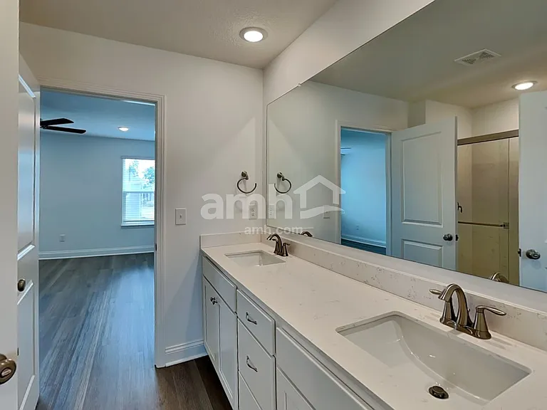 405 Golden Maple Pl — Photo 10