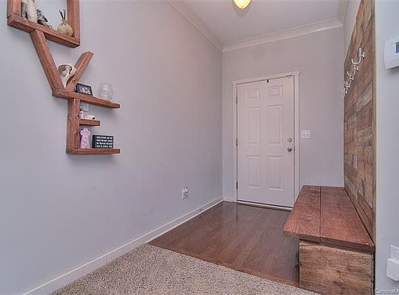 5th image of 103 Wake Ct