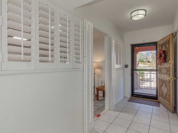 4th image of 5423 S Laguna Ave