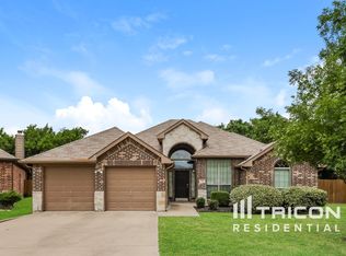 88 Post Oak Dr, Waxahachie, TX 75165