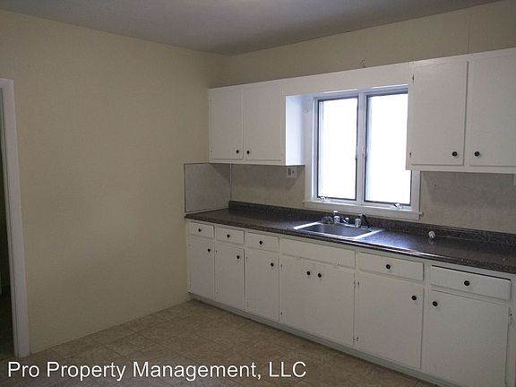 2nd image of 192 Park St #1