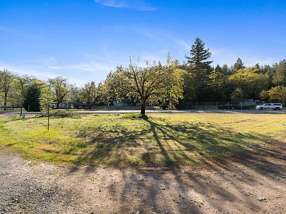 5th image of 108 Holton Creek Rd