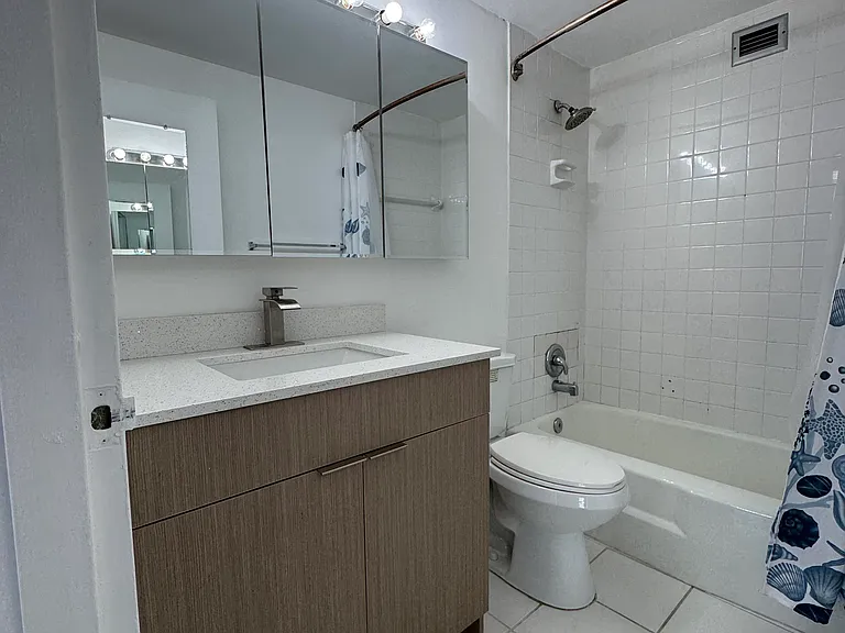 801 Brickell Bay Dr #365 — Photo 32