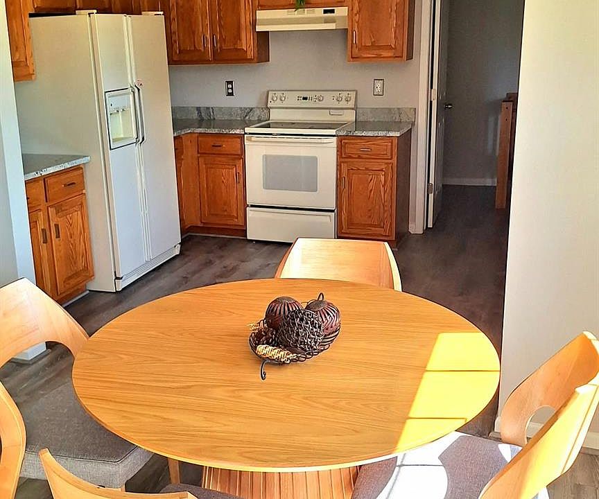21767 Brookside North Dr, photo 5
